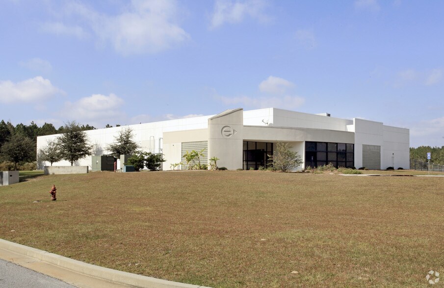 More Photos Of 103 Technology Dr, Hinesville Warehouse For Sale