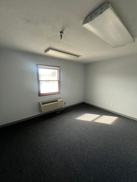 More Photos Of 9402-9420 Towne Square Ave, Blue Ash Office For Lease