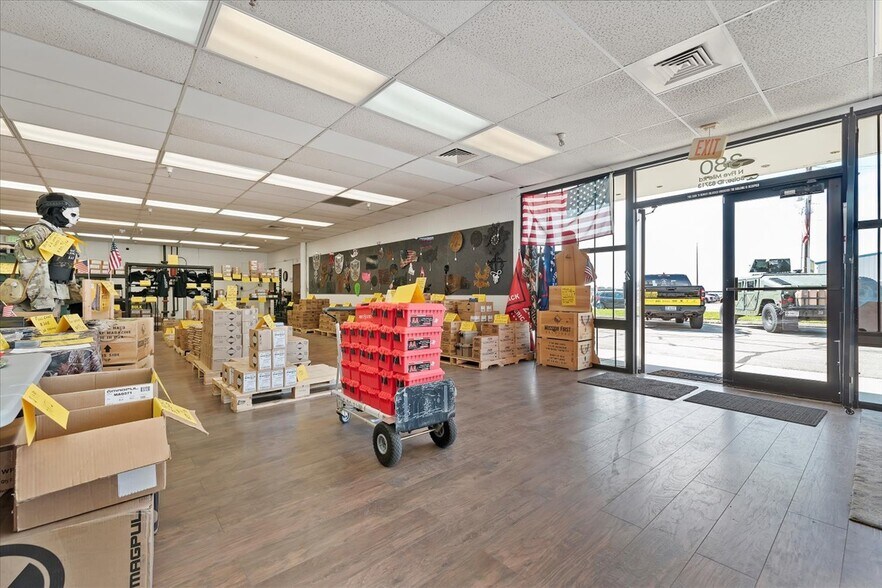 More Photos Of 420 N Five Mile Rd, Boise Warehouse For Sale