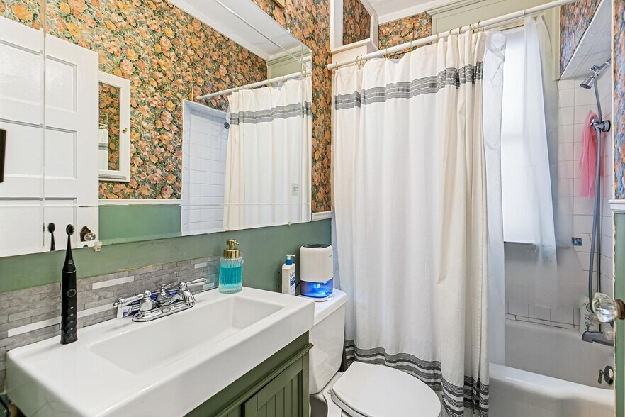 More Photos Of 1138 N Clarkson St, Denver Apartments For Sale