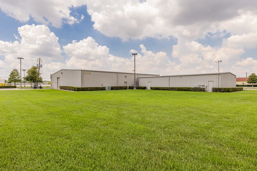 Primary Photo Of 8930 Gulf Fwy, Houston Warehouse For Lease