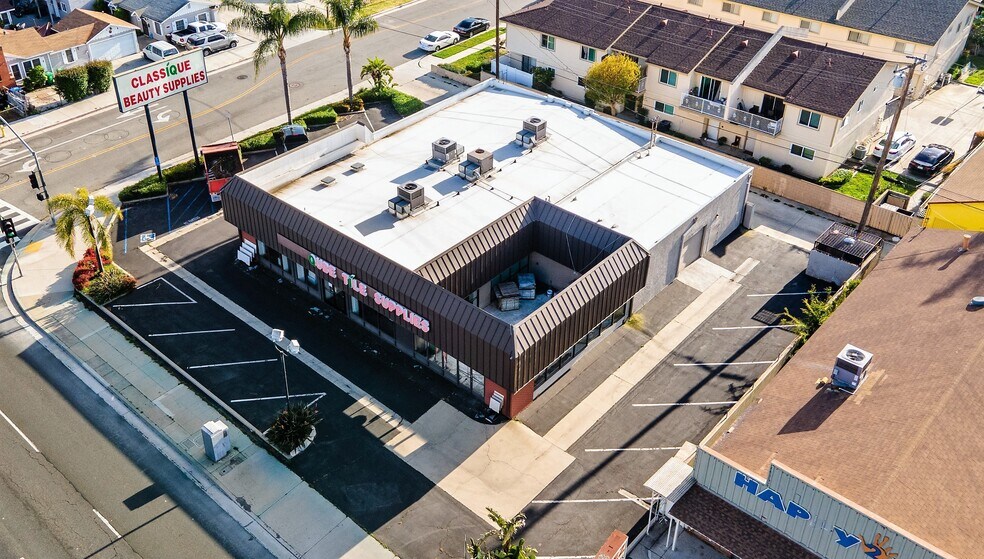 More Photos Of 14211 Beach Blvd, Westminster Freestanding For Lease