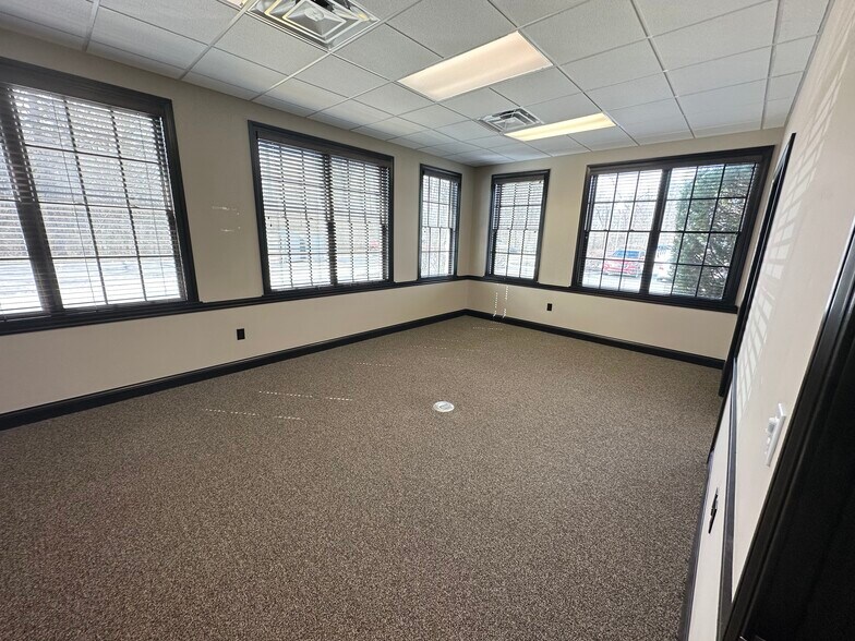 More Photos Of 7540 Sawmill Pky, Powell Medical For Sale