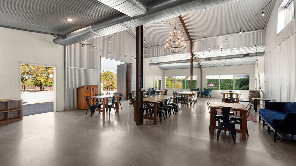 More Photos Of 25711 Hamilton Pool Rd, Round Mountain Specialty For Sale