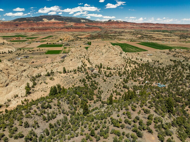 More Photos Of 897 E Cocks Comb Dr, Teasdale Land For Sale