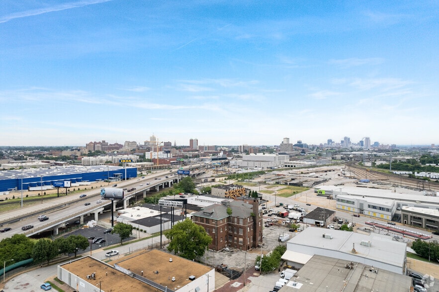 More Photos Of 3974 Sarpy Ave, Saint Louis Office For Sale