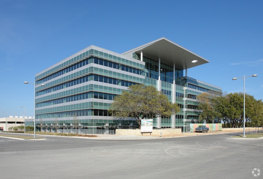 More Photos Of 2900 Esperanza Crossing, Austin Office For Lease