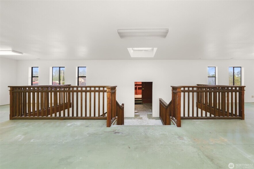 More Photos Of 4705 Pacific Way, Seaview Freestanding For Sale