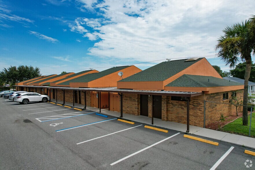 More Photos Of 1500 Lakeland Hills Blvd, Lakeland Medical For Lease