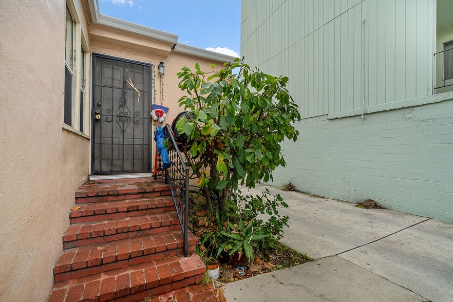 More Photos Of 2823-2827 High St, Oakland Apartments For Sale