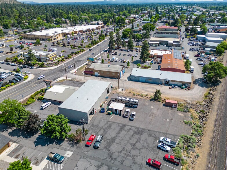 More Photos Of 2115 NE 3rd St, Bend Auto Repair For Sale