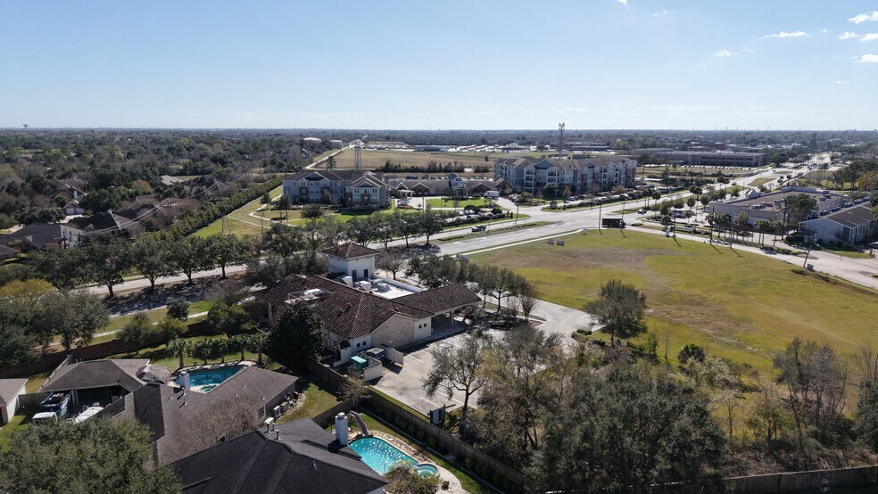 More Photos Of 2622 Marina Bay Dr, League City Medical For Lease