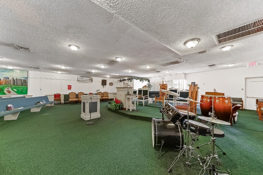 More Photos Of 1311 W Owens Ave, Las Vegas Religious Facility For Sale