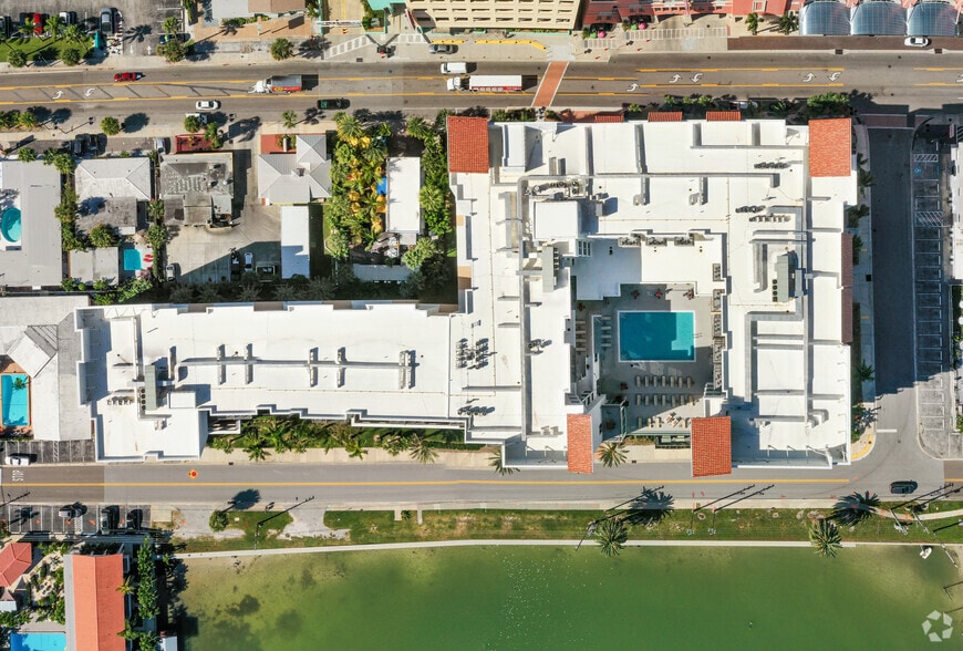 More Photos Of 309 Coronado Dr, Clearwater Beach Hotel For Lease