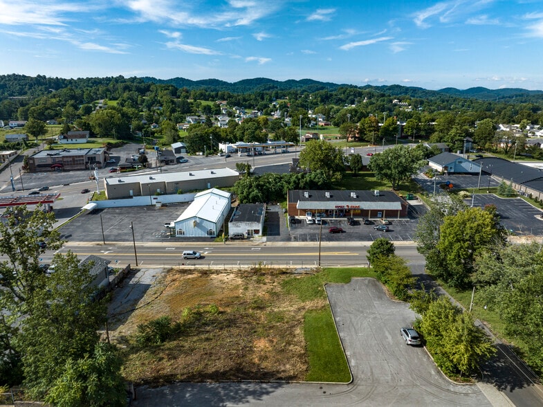 More Photos Of 2312 State st, Bristol Land For Lease