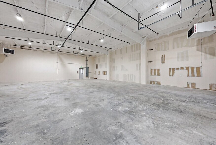More Photos Of 5275 Adams St, Denver Warehouse For Lease
