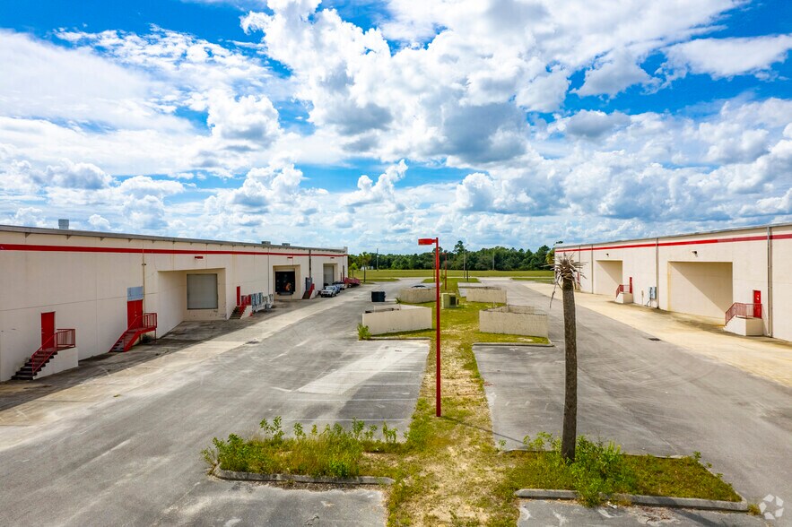 More Photos Of 1901 Longleaf Blvd, Lake Wales Warehouse For Sale
