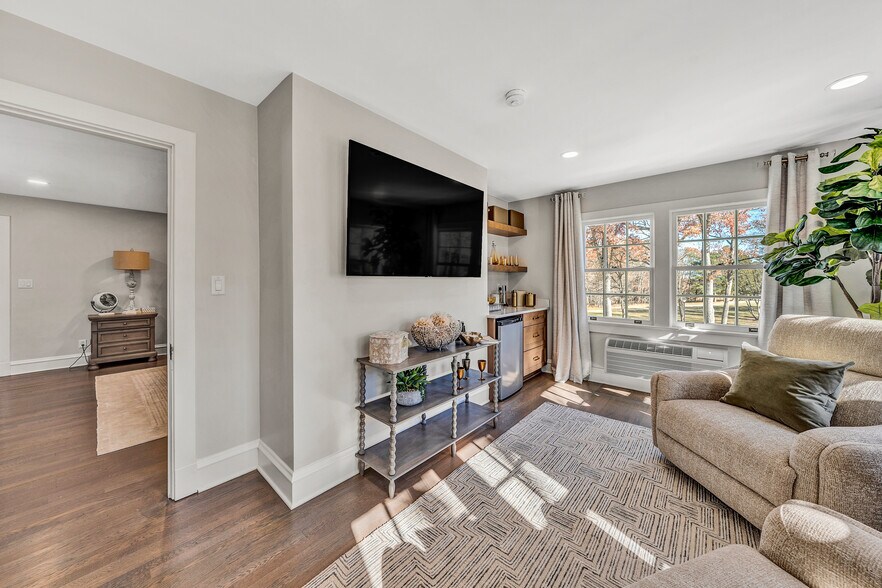 More Photos Of 750 Penn Hall Rd, Union Hall Specialty For Sale