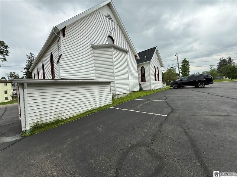 More Photos Of 13 Church St, Delevan Religious Facility For Sale