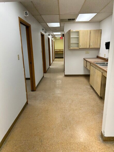 More Photos Of 949 E Livingston Ave, Columbus Daycare Center For Lease