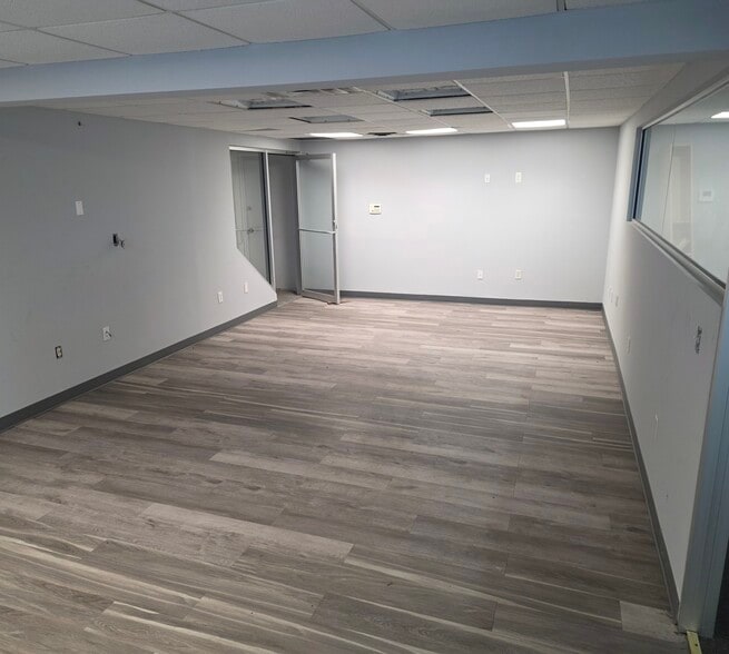 More Photos Of 4806 Benson Ave, Arbutus Office For Lease