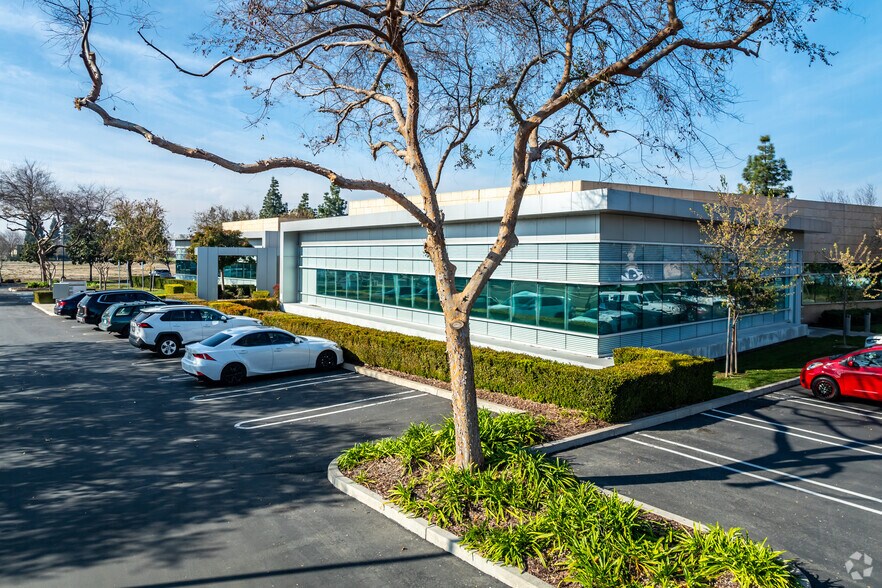 Primary Photo Of 515 Lyell Dr, Modesto Office For Lease