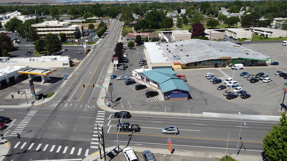 More Photos Of 1301 Jadwin Ave, Richland Unknown For Lease