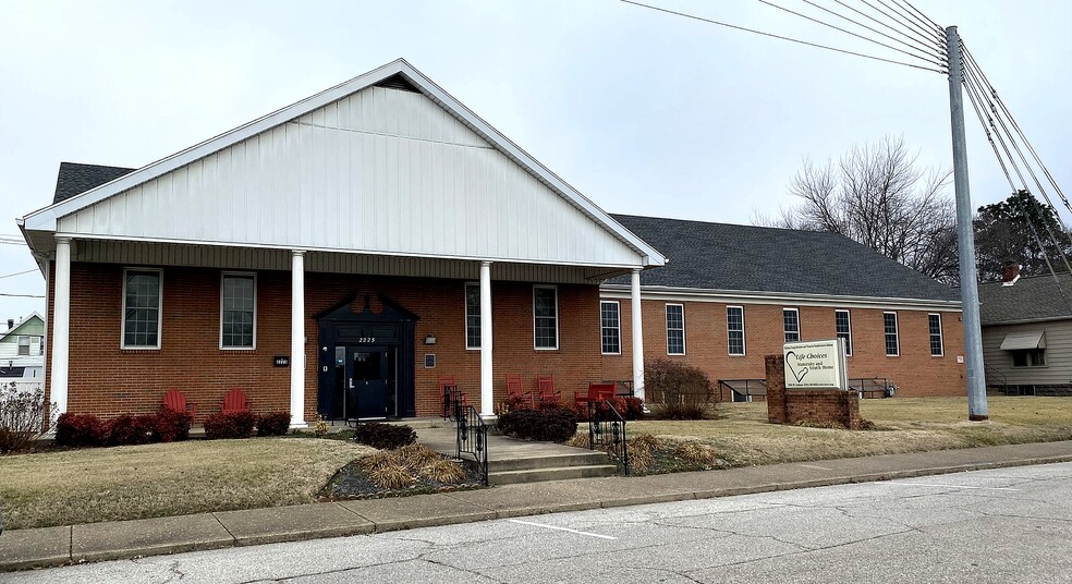 Primary Photo Of 2225 W Indiana St, Evansville Office For Sale