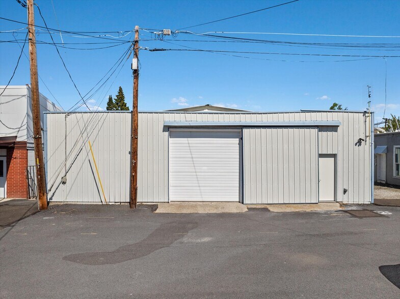 More Photos Of 1905 2nd St, Baker City Storefront Retail Residential For Sale