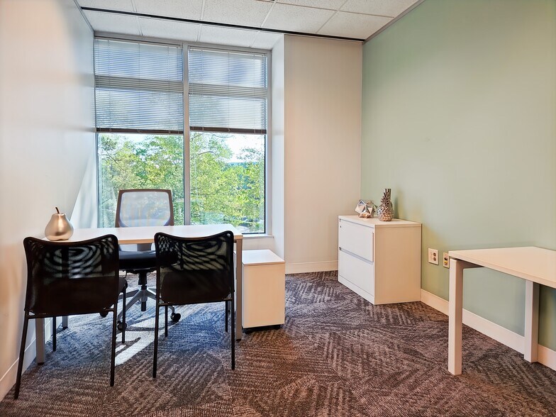 More Photos Of 2530 Meridian Pky, Durham Coworking Space