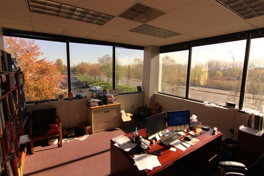 More Photos Of 3751 Island Ave, Philadelphia Office Residential For Lease