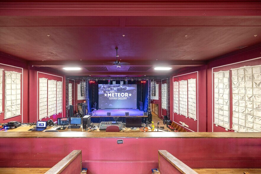 More Photos Of 128 W Central Ave, Bentonville Freestanding For Sale