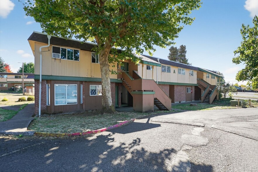 More Photos Of 6405 NE Hazel Dell Ave, Vancouver Apartments For Sale