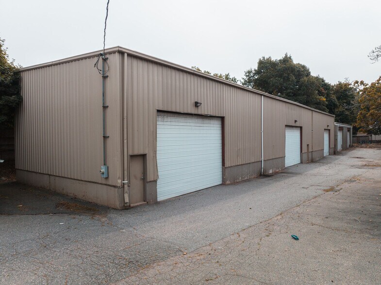 More Photos Of 167 Devon St, Boston Industrial For Lease