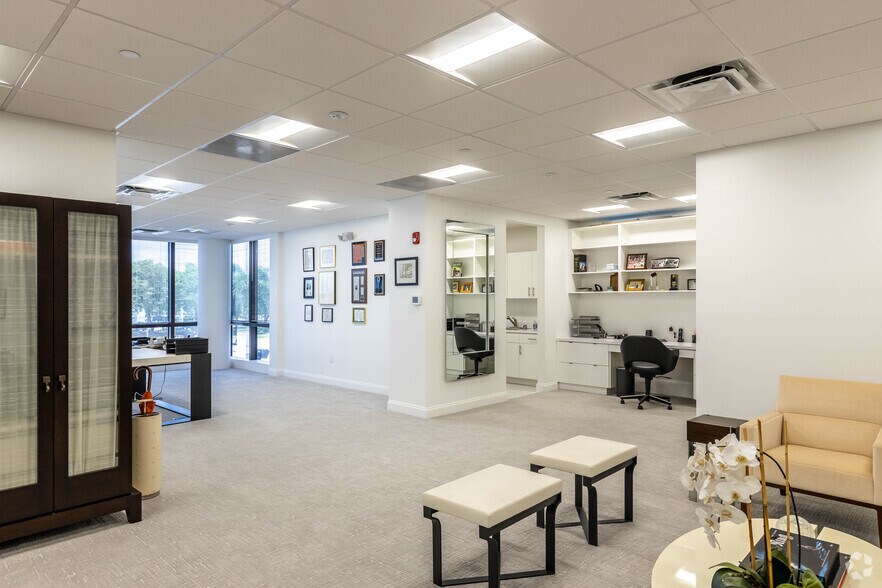 More Photos Of 11300 US Highway 1, Palm Beach Gardens Medical For Lease