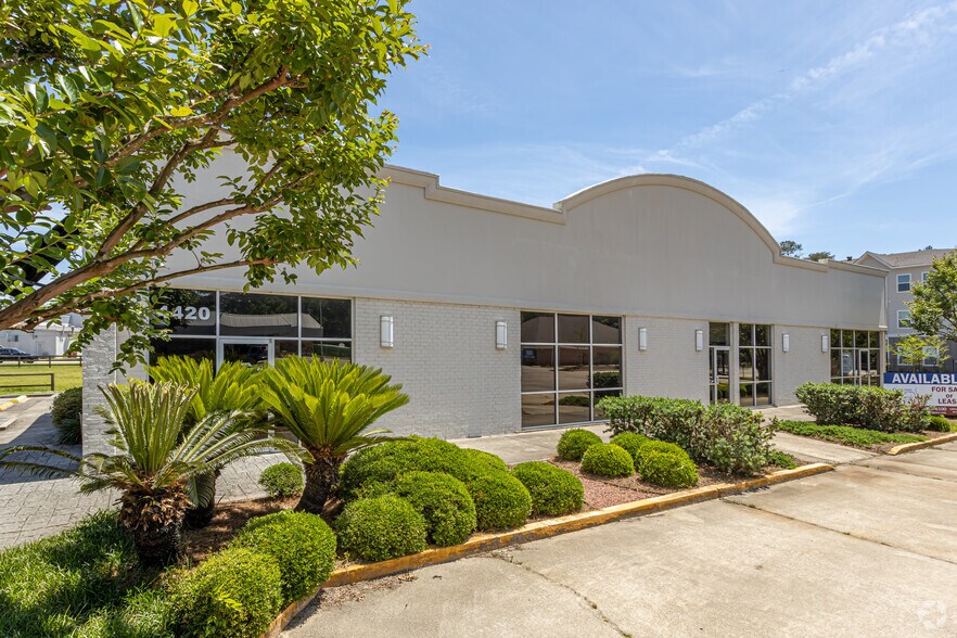 More Photos Of 4420-4422 Highway 22, Mandeville Office For Sale