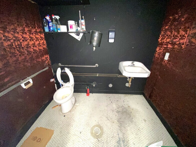 More Photos Of 501 S Los Angeles St, Los Angeles Apartments For Lease