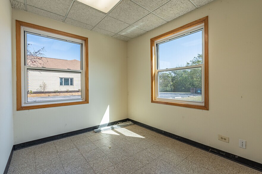 More Photos Of 17047-17061 S Harlem Ave, Tinley Park Medical For Lease