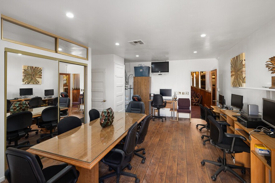 More Photos Of 8461 S San Pedro St, Los Angeles Religious Facility For Sale