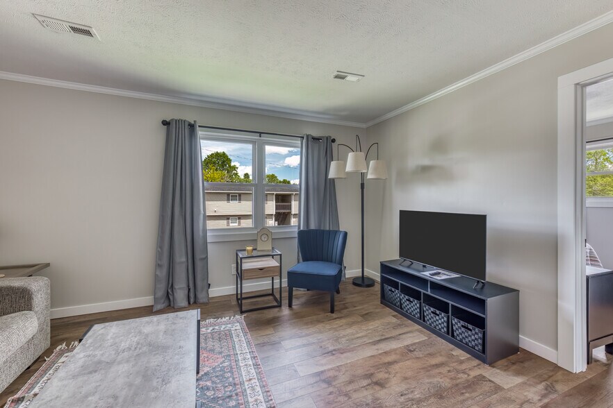More Photos Of 1300 Holyoke St, Kingsport Apartments For Sale