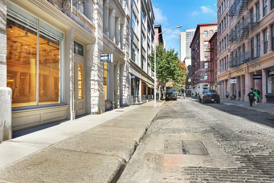 More Photos Of 115-121 Wooster St, New York Apartments For Lease