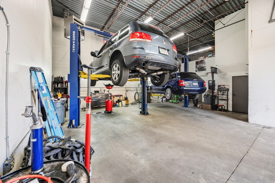 More Photos Of 10855 Irma Dr, Northglenn Warehouse For Sale