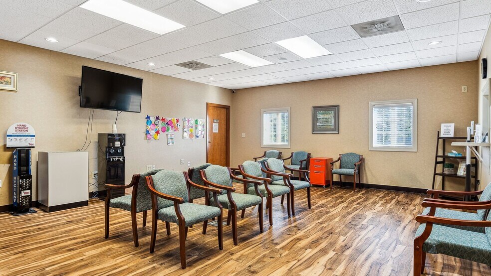 More Photos Of 2149 Valleygate Dr, Fayetteville Medical For Sale