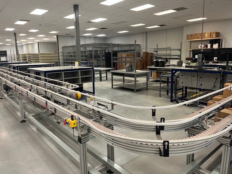 More Photos Of 7400 Plaza Mayor Blvd, Oklahoma City Flex For Lease