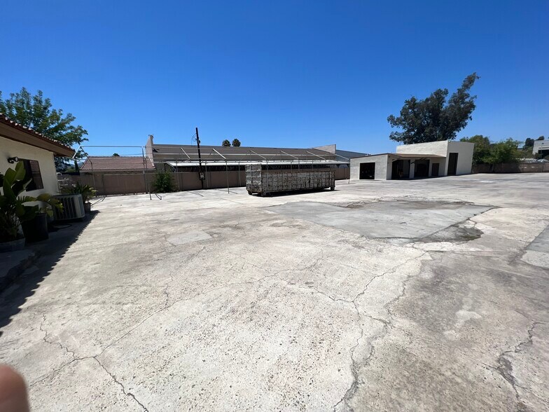 More Photos Of 10540 Kenney St, Santee Warehouse For Lease