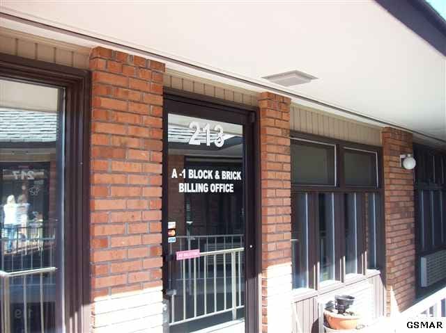 More Photos Of 400 Park Rd, Sevierville Office For Sale