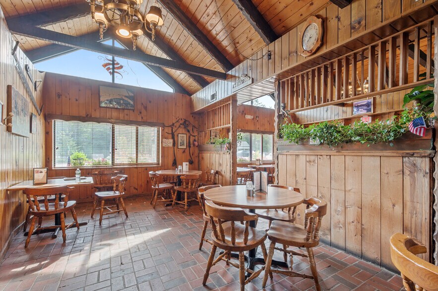 More Photos Of 322 NH Route 104, New Hampton General Retail For Sale