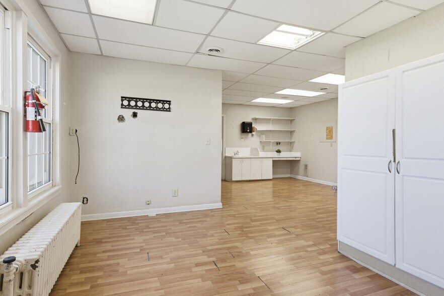 More Photos Of 1910 Virginia Ave, Connersville Healthcare For Sale