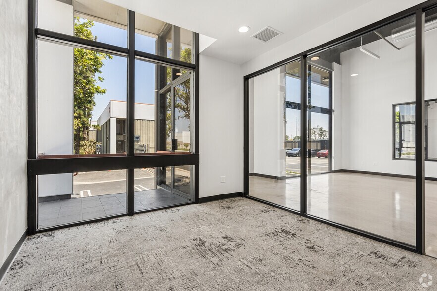 More Photos Of 9610-9680 S La Cienega Blvd, Inglewood Warehouse For Lease