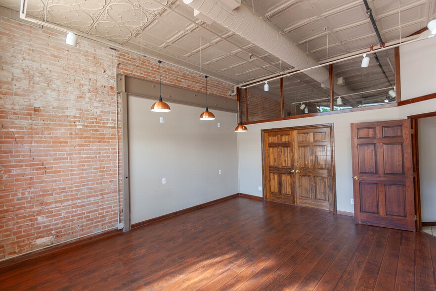 More Photos Of 123-147 N College Ave, Fort Collins Office For Lease
